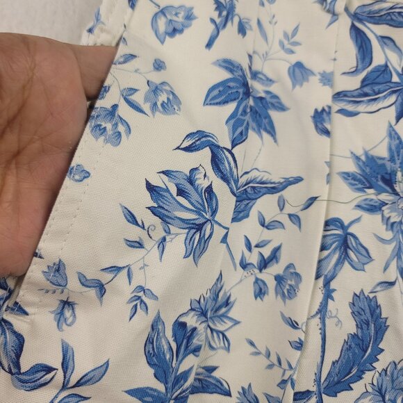 Vintage Deadstock Woolrich Womens Floral Print Cotton Shorts White Blue Size 6 - Picture 4 of 11
